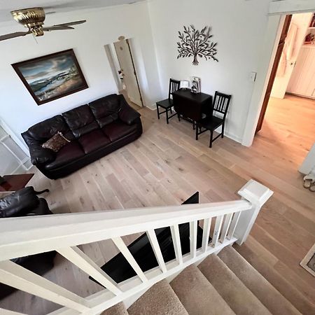 Across The Inn Entire Colonial House With Lovely Porch & Extremely Fast Wi-Fi Washington 외부 사진